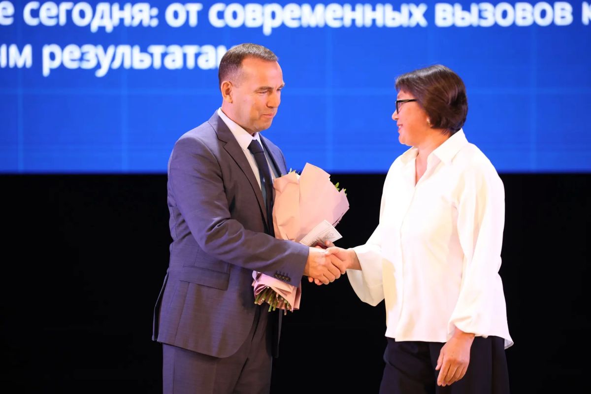 Вадим Шумков: Совместно с Министром просвещения Российской Федерации Сергеем Кравцовым открыли традиционную августовскую конференцию с участием сотрудников системы образования Вадим Шумков: Совместно с Министром просвещения Российской Федерации Сергеем Кравцовым открыли традиционную августовскую конференцию с участием сотрудников системы образования