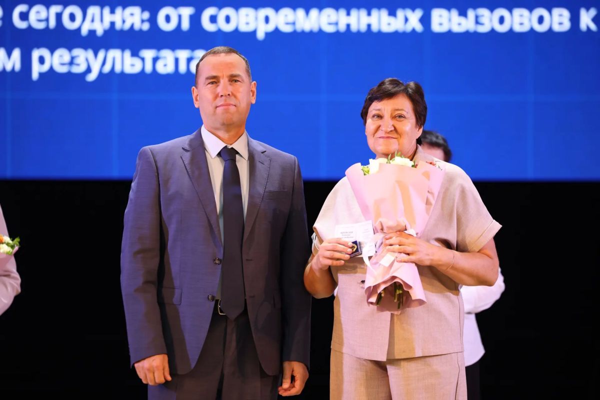 Вадим Шумков: Совместно с Министром просвещения Российской Федерации Сергеем Кравцовым открыли традиционную августовскую конференцию с участием сотрудников системы образования Вадим Шумков: Совместно с Министром просвещения Российской Федерации Сергеем Кравцовым открыли традиционную августовскую конференцию с участием сотрудников системы образования