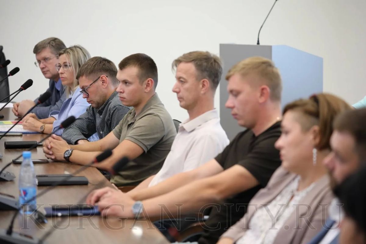 В администрации города прошло очередное заседание городского оперативного штаба по контролю за подготовкой объектов жилищно-коммунального хозяйства и социальной сферы к зиме В администрации города прошло очередное заседание городского оперативного штаба по контролю за подготовкой объектов жилищно-коммунального хозяйства и социальной сферы к зиме