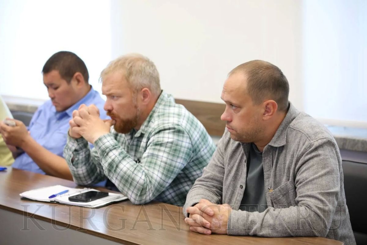 В администрации города прошло очередное заседание городского оперативного штаба по контролю за подготовкой объектов жилищно-коммунального хозяйства и социальной сферы к зиме В администрации города прошло очередное заседание городского оперативного штаба по контролю за подготовкой объектов жилищно-коммунального хозяйства и социальной сферы к зиме