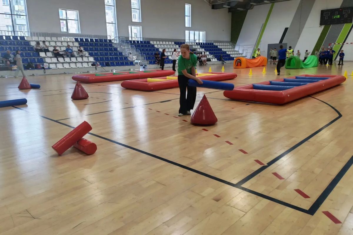 В Кургане на базе спортивного комплекса им. В.Ф. Горбенко прошел финальный этап областных соревнований «Старты надежд» среди профильных отрядов для несовершеннолетних, нуждающихся в профилактической поддержке В Кургане на базе спортивного комплекса им. В.Ф. Горбенко прошел финальный этап областных соревнований «Старты надежд» среди профильных отрядов для несовершеннолетних, нуждающихся в профилактической поддержке
