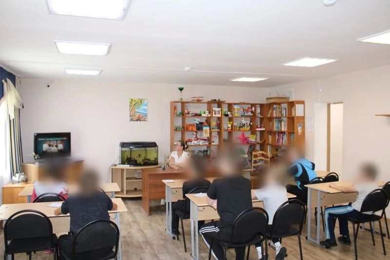 В Центре временного содержания для несовершеннолетних правонарушителей прошли мероприятия, посвящённые Дню Государственного флага и Международному дню коренных народов России В Центре временного содержания для несовершеннолетних правонарушителей прошли мероприятия, посвящённые Дню Государственного флага и Международному дню коренных народов России