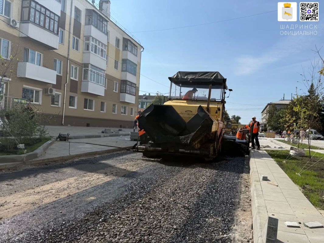 В Шадринске почти завершены работы по благоустройству квартала в границах улиц Февральской, Комсомольской и Розы Люксембург В Шадринске почти завершены работы по благоустройству квартала в границах улиц Февральской, Комсомольской и Розы Люксембург