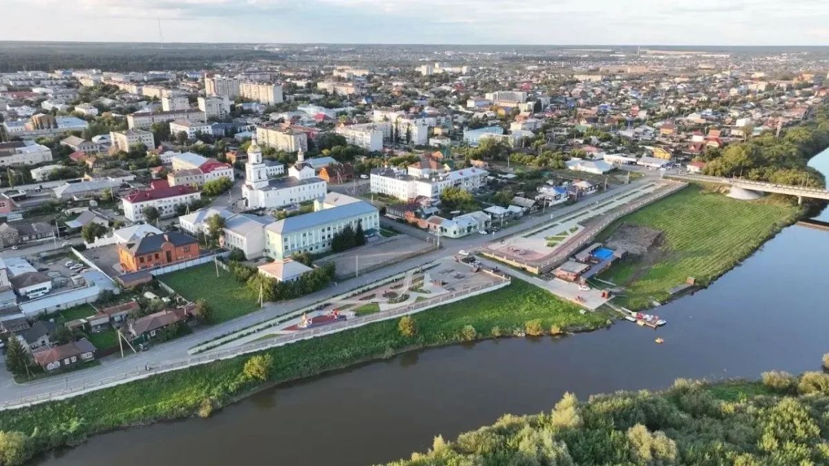За последние годы второй по величине и значимости город Курганской области — Шадринск — значительно преобразился За последние годы второй по величине и значимости город Курганской области — Шадринск — значительно преобразился