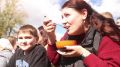 Сырок жареный и пареный, вяленый и сушёный, горячего копчения и холодного, в расстегаях и в чебуреках — всё это богатое разнообразие, пропитанное манящими ароматами, стало сегодня, 29 августа, главным местом притяжения для...