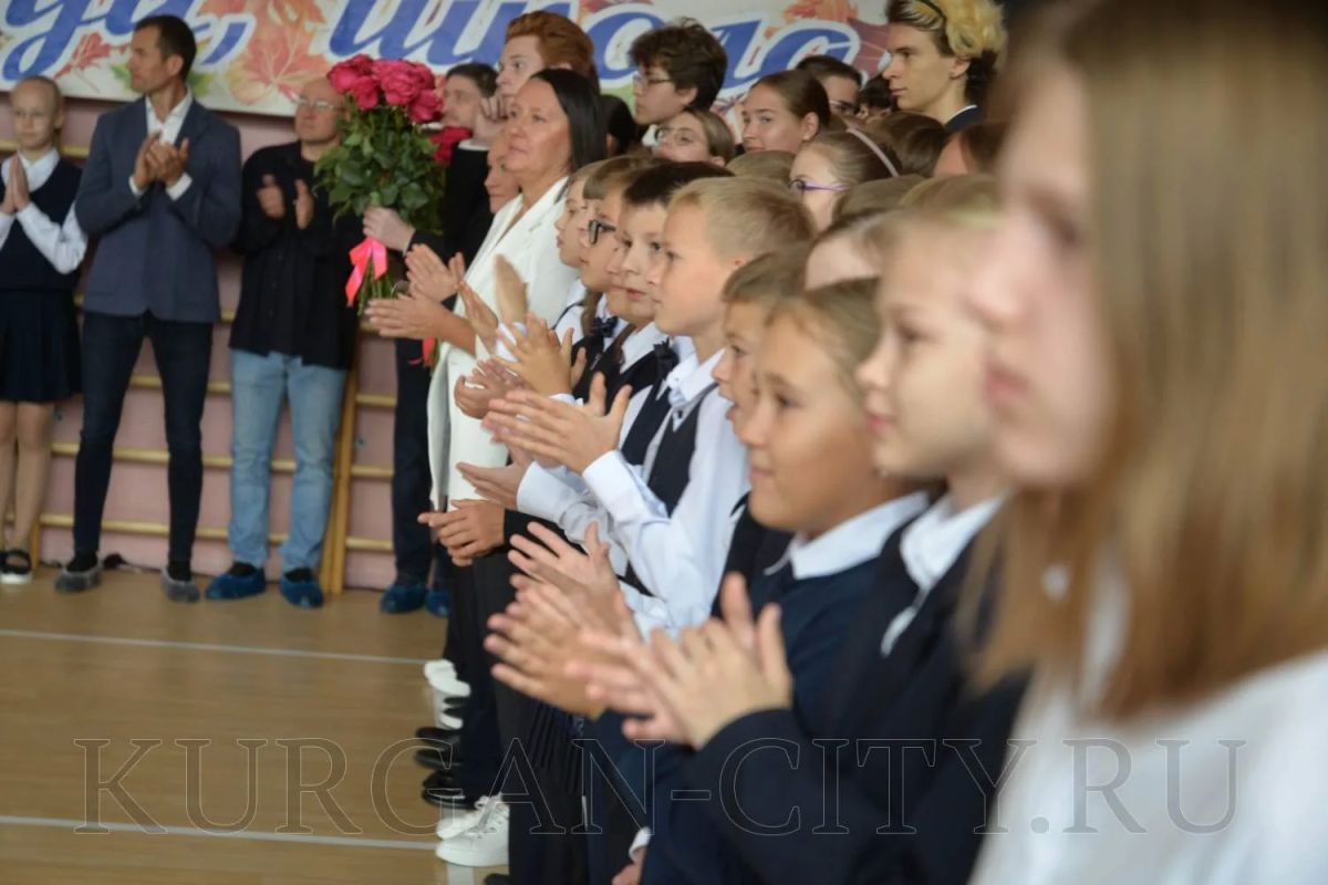 «Компас школьной дороги» — под таким названием в школе №22 прошел праздник, посвященный Дню знаний и 50-летию школы «Компас школьной дороги» — под таким названием в школе №22 прошел праздник, посвященный Дню знаний и 50-летию школы