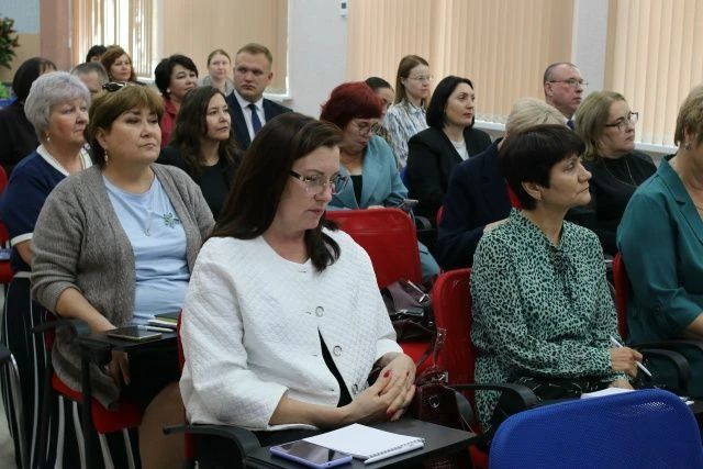 Совещание руководителей организаций среднего профессионального образования, посвященное подведению итогов прошедшего учебного года, а также формированию стратегии и ключевых направлений развития на 2026-2027 учебный год... Совещание руководителей организаций среднего профессионального образования, посвященное подведению итогов прошедшего учебного года, а также формированию стратегии и ключевых направлений развития на 2026-2027 учебный год...