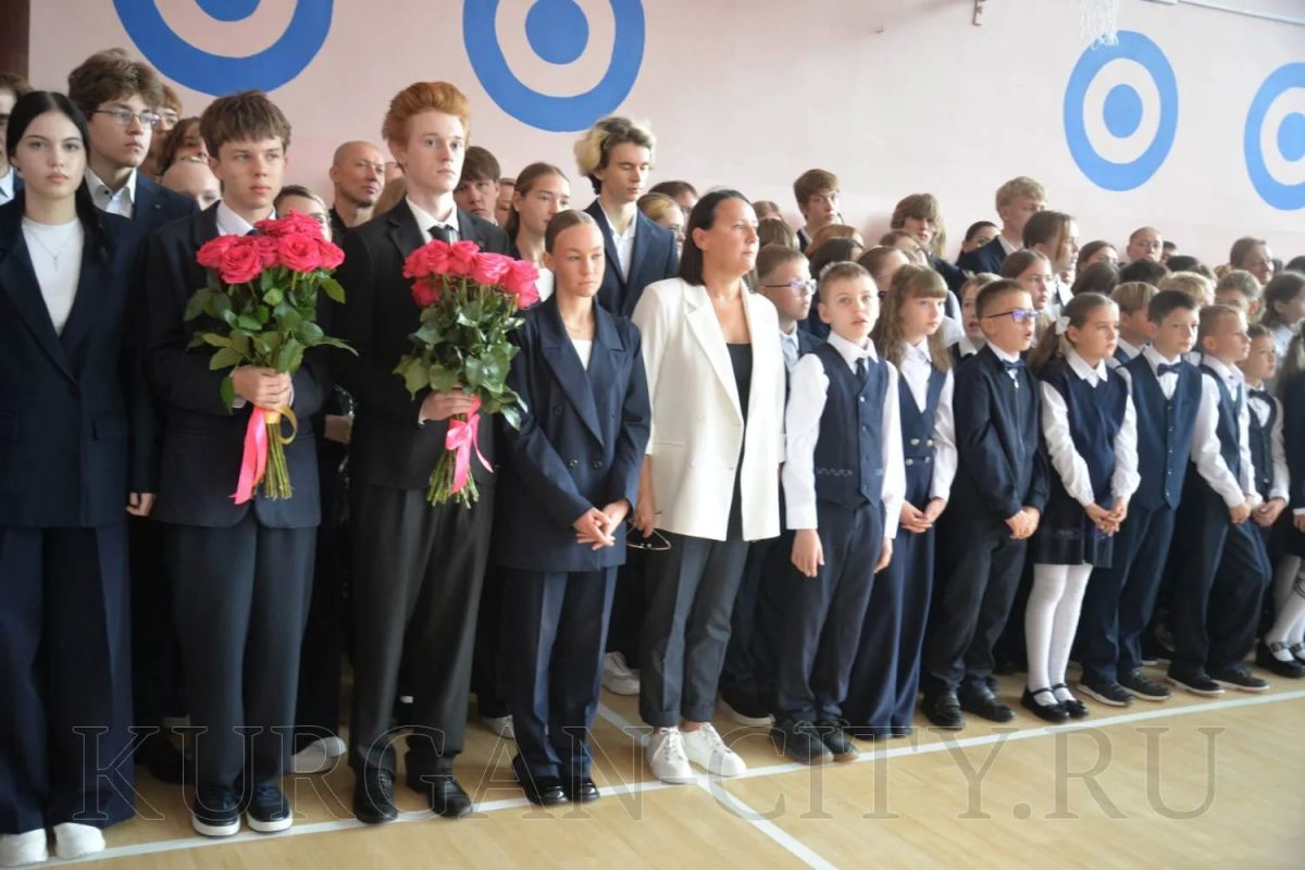 «Компас школьной дороги» — под таким названием в школе №22 прошел праздник, посвященный Дню знаний и 50-летию школы «Компас школьной дороги» — под таким названием в школе №22 прошел праздник, посвященный Дню знаний и 50-летию школы
