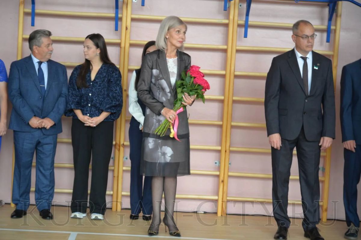 «Компас школьной дороги» — под таким названием в школе №22 прошел праздник, посвященный Дню знаний и 50-летию школы «Компас школьной дороги» — под таким названием в школе №22 прошел праздник, посвященный Дню знаний и 50-летию школы