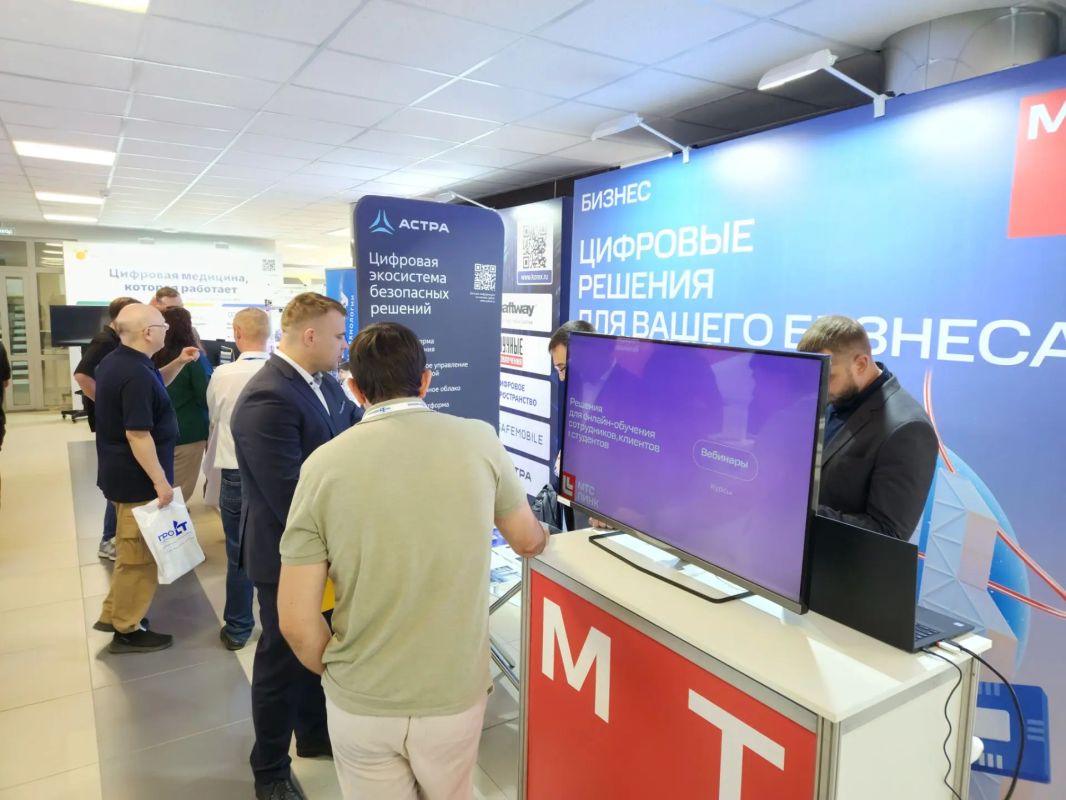 Запись на приём к врачу через "МАКС", искусственный интеллект и телемедицина: как уже сегодня меняется здравоохранение Курганской области Запись на приём к врачу через "МАКС", искусственный интеллект и телемедицина: как уже сегодня меняется здравоохранение Курганской области