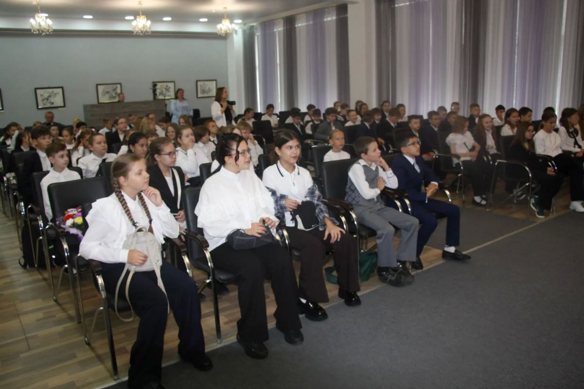 С начала нового учебного года в Кургане стартовал просветительский проект для школьников С начала нового учебного года в Кургане стартовал просветительский проект для школьников