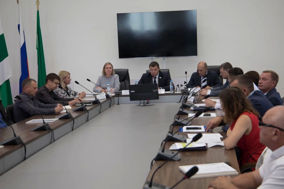 Антон Науменко: Провел заседание штаба по подготовке к зиме Антон Науменко: Провел заседание штаба по подготовке к зиме