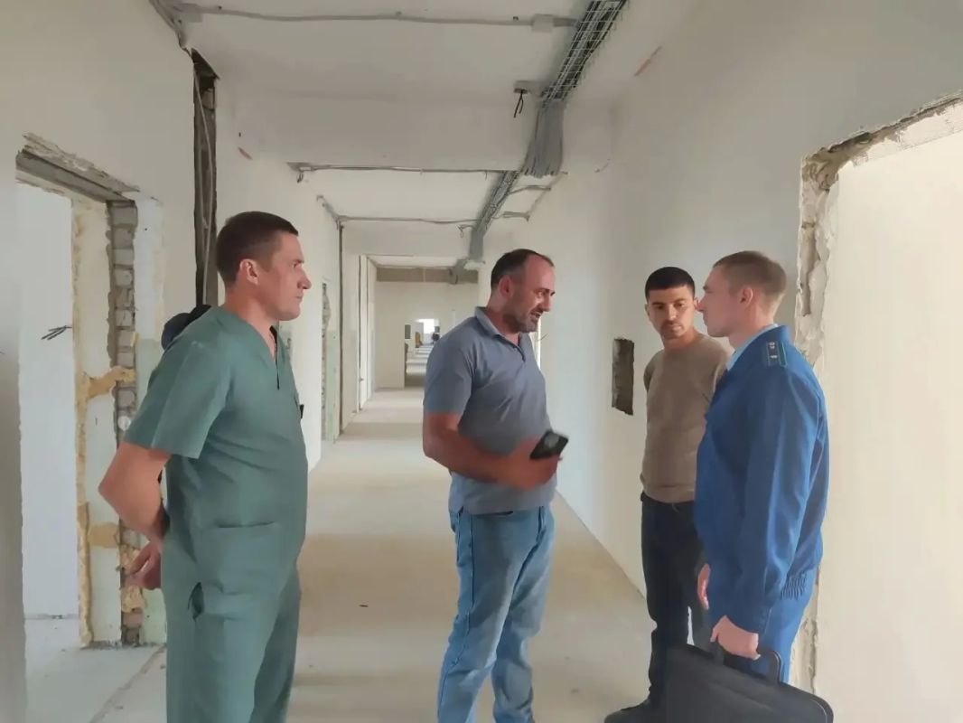 Прокуратурой Куртамышского района контролируется ход проведения капитального ремонта в медицинской организации Прокуратурой Куртамышского района контролируется ход проведения капитального ремонта в медицинской организации