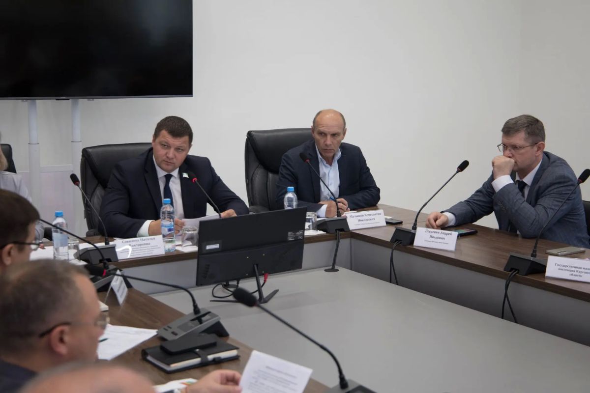 Антон Науменко: Провел заседание штаба по подготовке к зиме Антон Науменко: Провел заседание штаба по подготовке к зиме