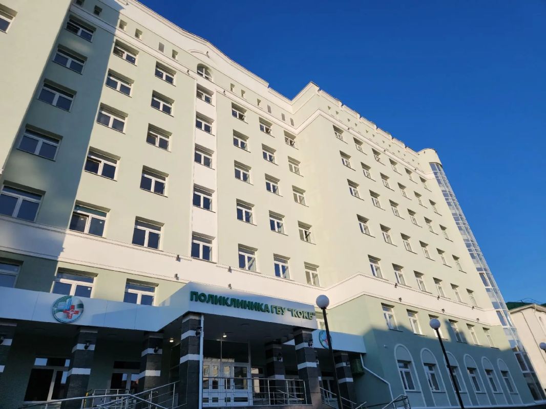 750 пациентов в день и переходы без улицы: в Кургане скоро откроют областную поликлинику 750 пациентов в день и переходы без улицы: в Кургане скоро откроют областную поликлинику