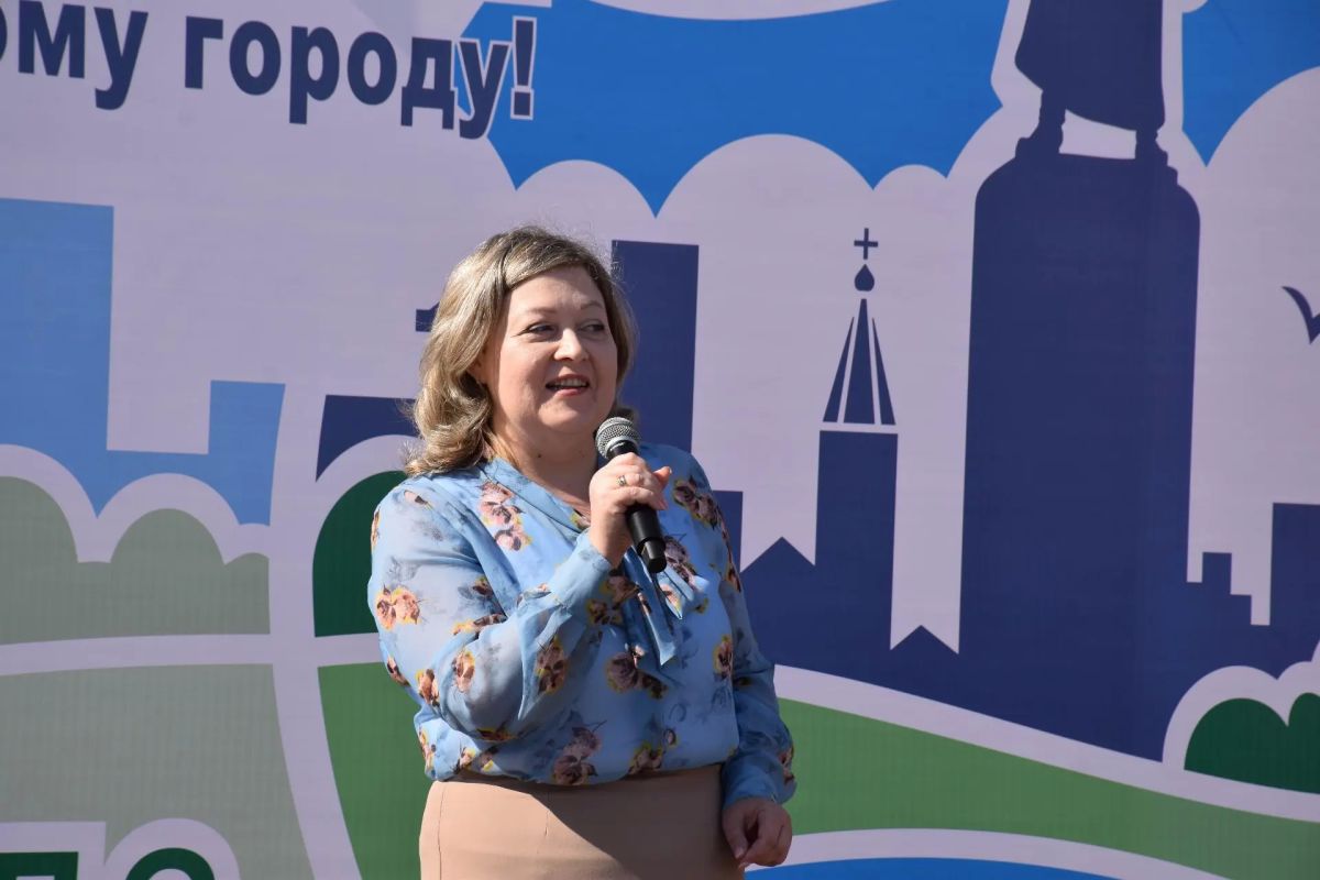 Сегодня на площадке у кинотеатра «Россия» открылась ежегодная выставка-продажа «Малый бизнес – любимому городу», организованная департаментом экономического развития, предпринимательства и торговли администрации города... Сегодня на площадке у кинотеатра «Россия» открылась ежегодная выставка-продажа «Малый бизнес – любимому городу», организованная департаментом экономического развития, предпринимательства и торговли администрации города...