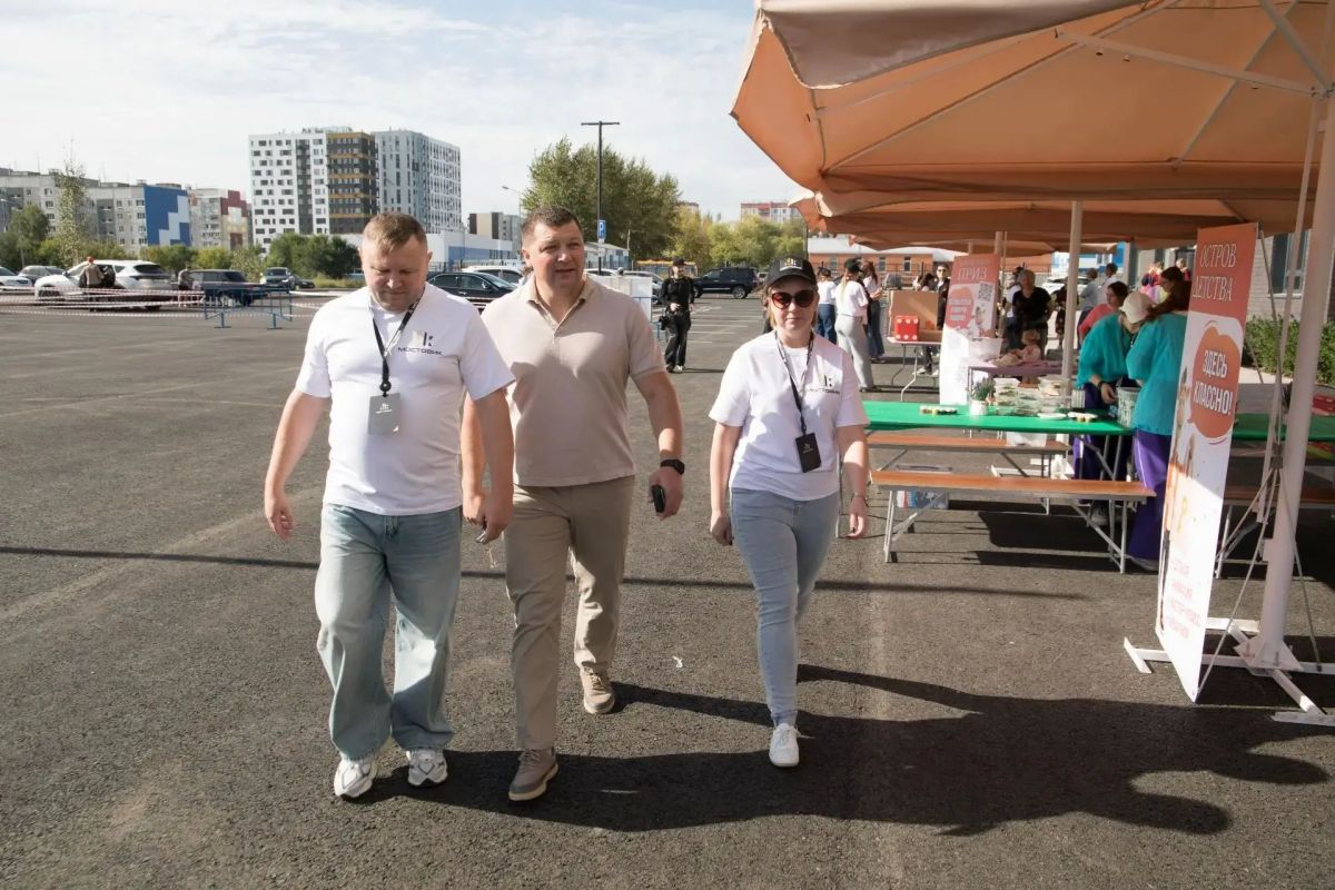 Антон Науменко: Сегодня принял участие в открытии нового жилого комплекса «12» в двенадцатом микрорайоне Заозёрного Антон Науменко: Сегодня принял участие в открытии нового жилого комплекса «12» в двенадцатом микрорайоне Заозёрного