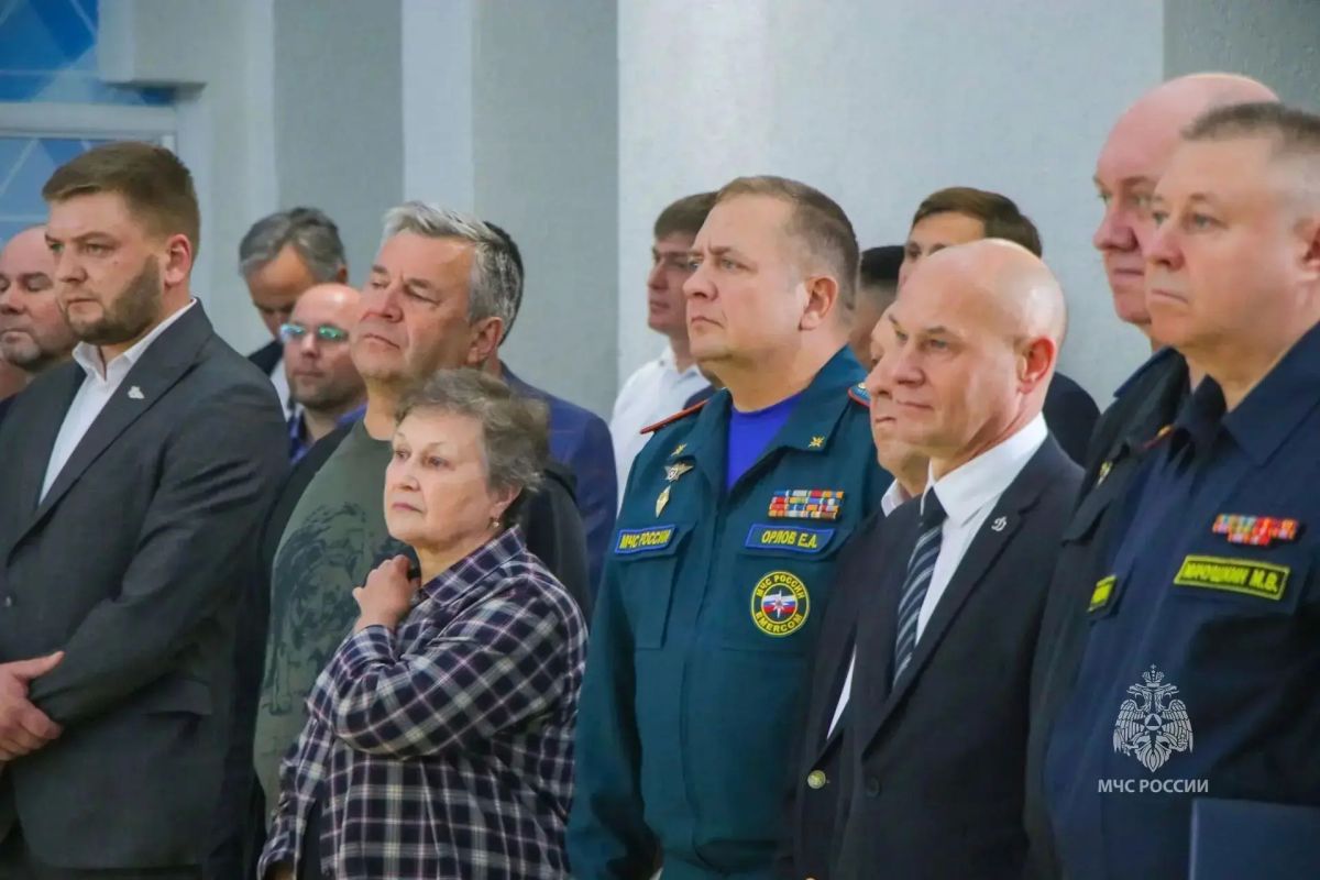 Губернатор Курганской области наградил главу зауральского чрезвычайного ведомства медалью «За особый вклад в развитие спорта» Губернатор Курганской области наградил главу зауральского чрезвычайного ведомства медалью «За особый вклад в развитие спорта»