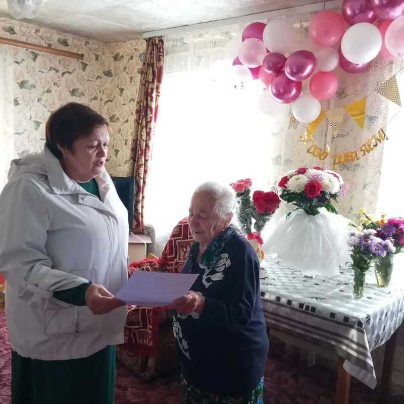 Поздравляем с юбилеем!. На прошлой неделе с юбилеем поздравили ветеранов из Курганской области.В честь праздника юбиляры получили поздравления от Президента Российской Федерации и Губернатора Курганской области Поздравляем с юбилеем!. На прошлой неделе с юбилеем поздравили ветеранов из Курганской области.В честь праздника юбиляры получили поздравления от Президента Российской Федерации и Губернатора Курганской области