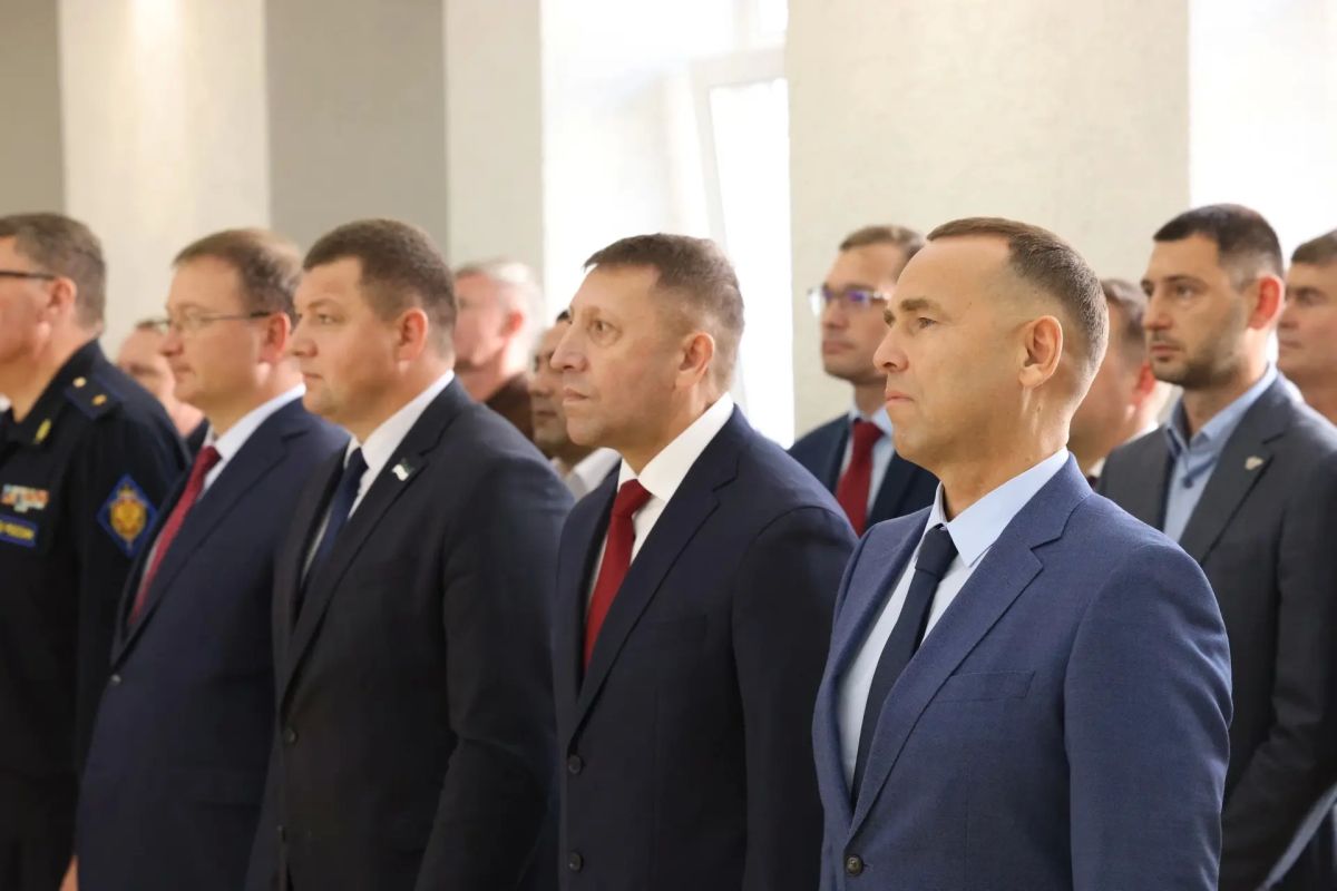 Сегодня, 10 сентября, в Кургане торжественно открыли обновленный спорткомплекс «Динамо», который полностью модернизирован в результате капитального ремонта, проведенного по поручению губернатора Вадима Шумкова Сегодня, 10 сентября, в Кургане торжественно открыли обновленный спорткомплекс «Динамо», который полностью модернизирован в результате капитального ремонта, проведенного по поручению губернатора Вадима Шумкова