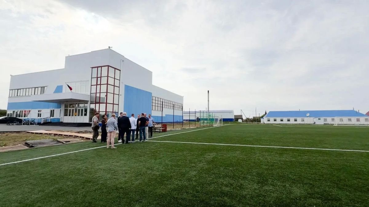 Губернатор Курганской области Вадим Шумков в рамках рабочей поездки в Частоозерский округ внес предложения по обустройству новых социально значимых объектов в Частоозерье, оценив качество уже реализованных проектов по... Губернатор Курганской области Вадим Шумков в рамках рабочей поездки в Частоозерский округ внес предложения по обустройству новых социально значимых объектов в Частоозерье, оценив качество уже реализованных проектов по...