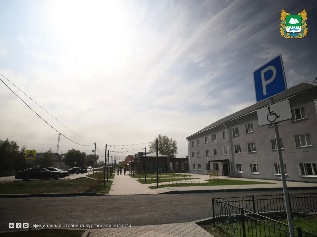 В Петуховском округе продолжается работа по приведению в надлежащее состояние общественных территорий, дорог и фасадов В Петуховском округе продолжается работа по приведению в надлежащее состояние общественных территорий, дорог и фасадов
