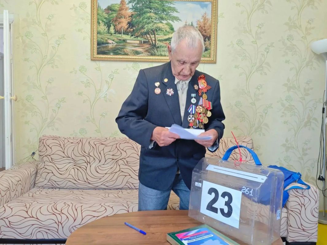 В Курганской области голосуют граждане почтенного возраста, ветераны Великой Отечественной войны и труженики тыла В Курганской области голосуют граждане почтенного возраста, ветераны Великой Отечественной войны и труженики тыла