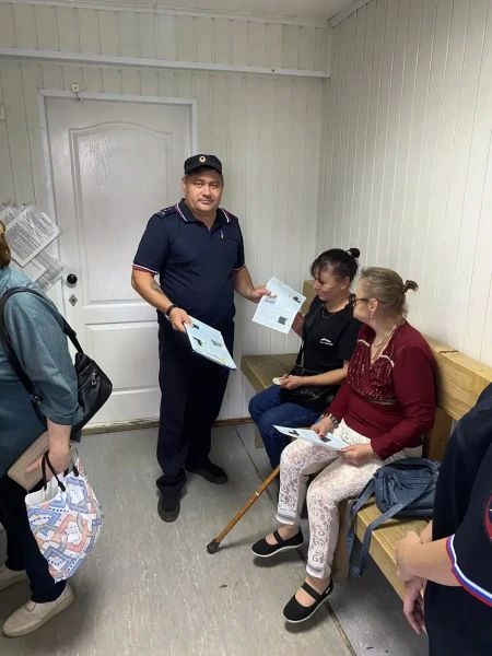 Сотрудники УМВД России по Курганской области продолжают системную профилактическую работу Сотрудники УМВД России по Курганской области продолжают системную профилактическую работу