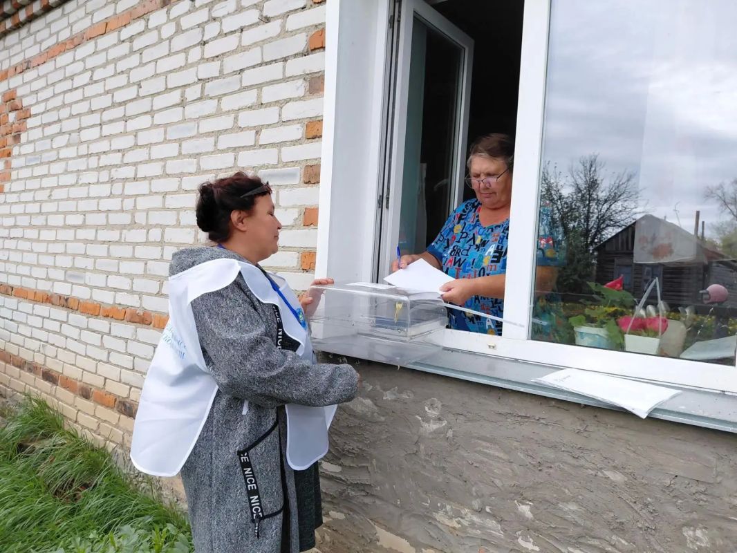 В Курганской области, кроме голосования на избирательных участках, граждане реализуют свое волеизъявление и на дому В Курганской области, кроме голосования на избирательных участках, граждане реализуют свое волеизъявление и на дому