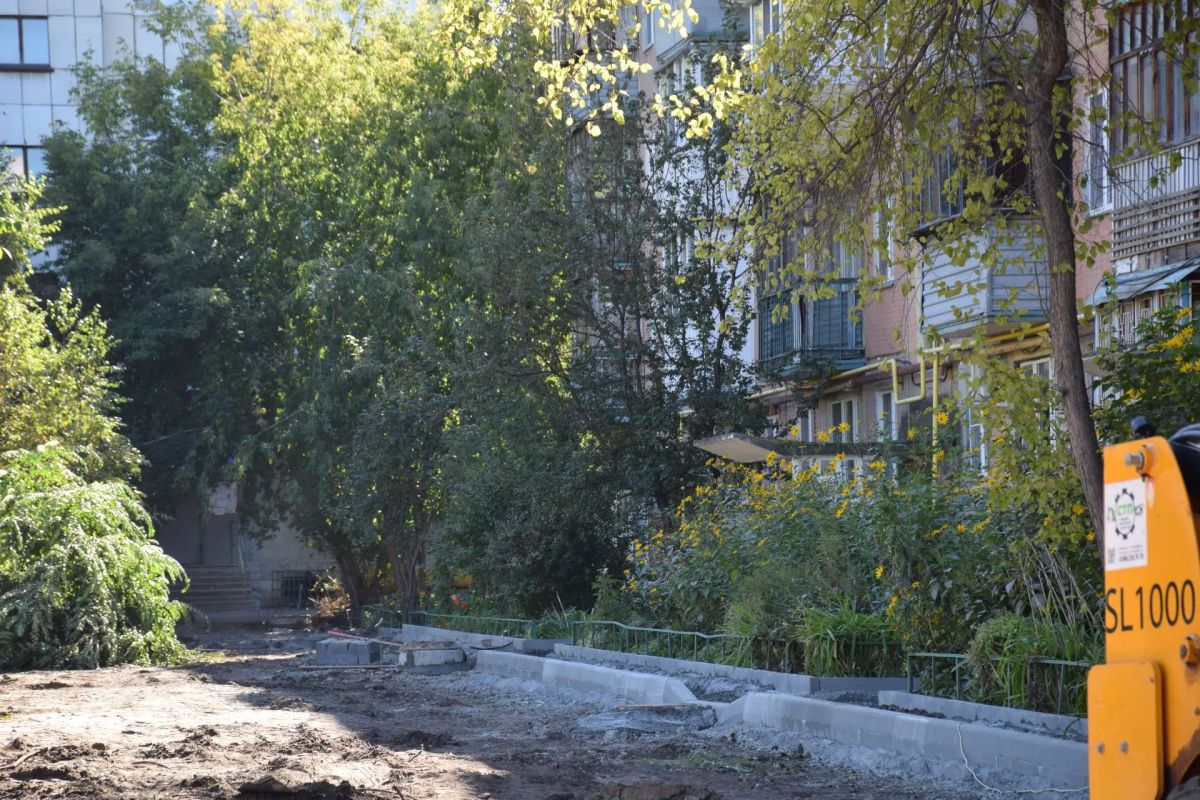 Антон Науменко: Город - это не только большие парки и набережные, но и уютные дворы, и удобные дороги Антон Науменко: Город - это не только большие парки и набережные, но и уютные дворы, и удобные дороги