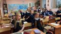 Гимназия №32: зарядка с первого класса — здоровье на всю жизнь!