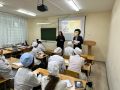 «Ай да Пушкин!»: Солнце русской поэзии заглянуло на переменку к будущим курганским медикам