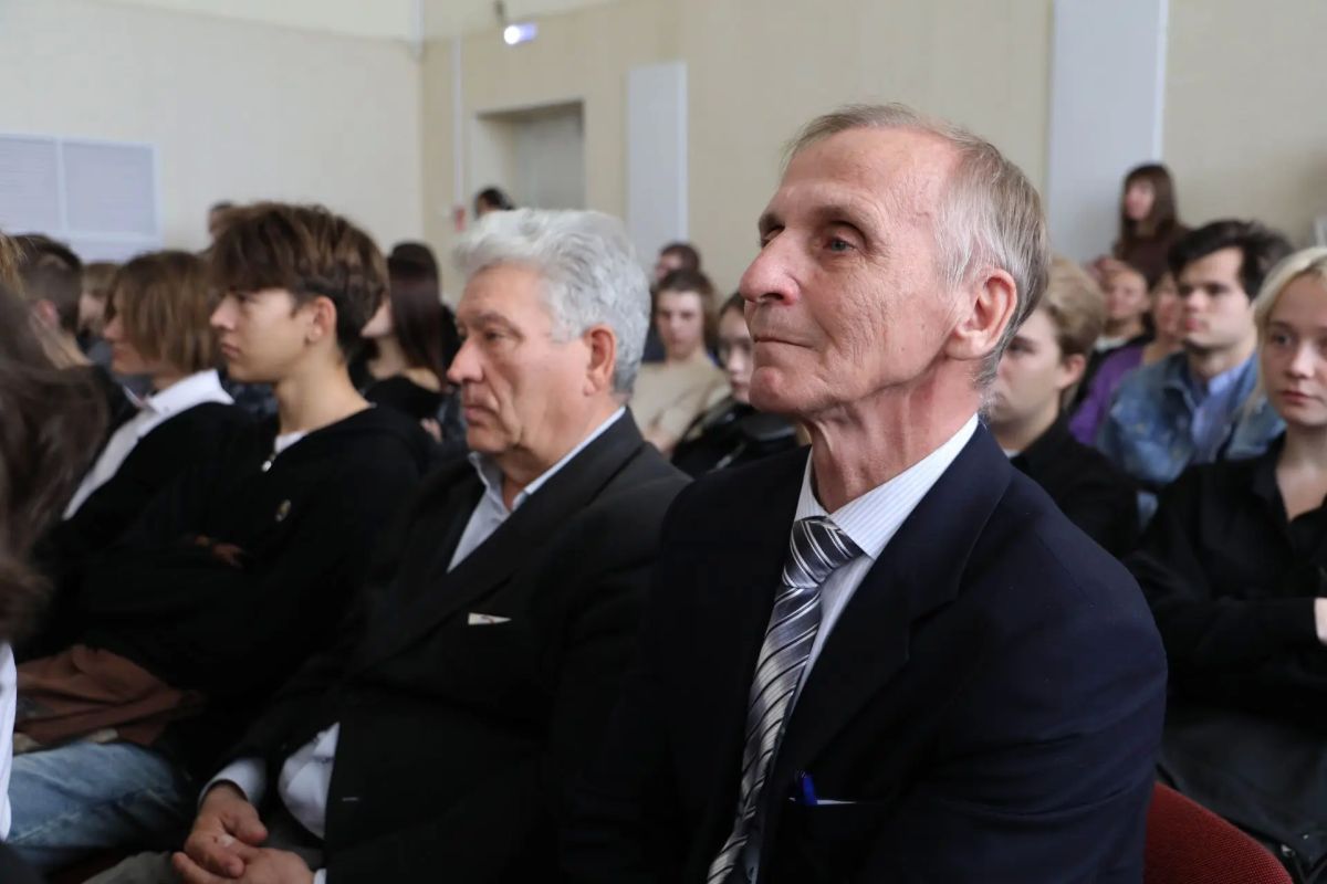 На базе Курганского государственного колледжа состоялся форум «Молодой специалист — строитель будущего» На базе Курганского государственного колледжа состоялся форум «Молодой специалист — строитель будущего»