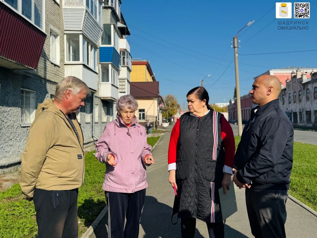 При поддержке губернатора Вадима Шумкова и правительства Курганской области город Шадринск в последние годы активно развивается: построено и отремонтировано более 100 километров дорог и все городские мосты, благоустроены... При поддержке губернатора Вадима Шумкова и правительства Курганской области город Шадринск в последние годы активно развивается: построено и отремонтировано более 100 километров дорог и все городские мосты, благоустроены...
