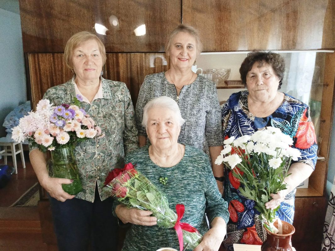 90 лет с улыбкой и заботой о детях! Поздравляем ветерана Каргапольской больницы Тамару Шерстобитову