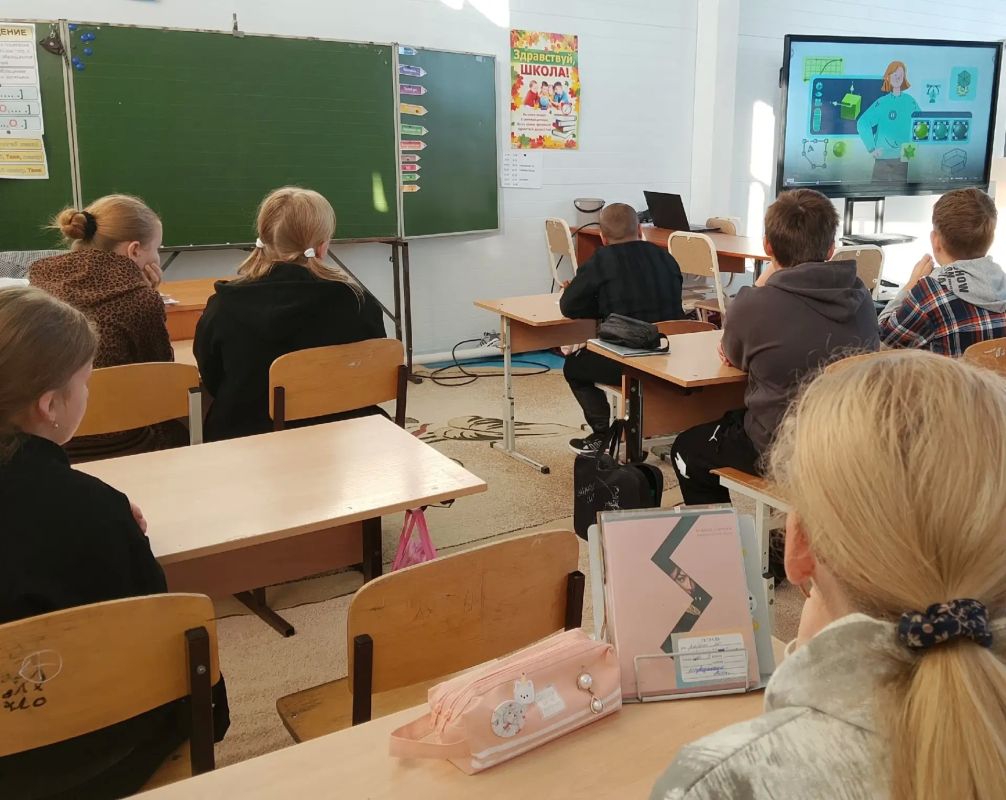 В школах Курганской области прошли «Уроки цифры» В школах Курганской области прошли «Уроки цифры»