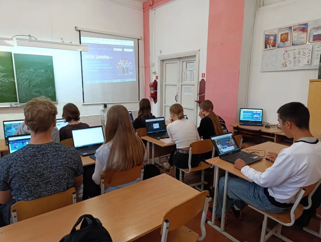 В школах Курганской области прошли «Уроки цифры» В школах Курганской области прошли «Уроки цифры»