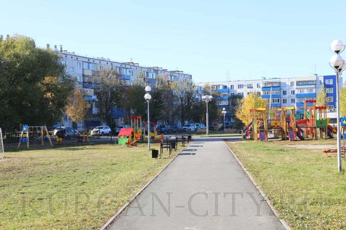 Глава города Антон Науменко сегодня, 10 октября, провел свой очередной рабочий объезд, в рамках которого проверил содержание городских пространств, работы по благоустройству и ремонты коммуникаций