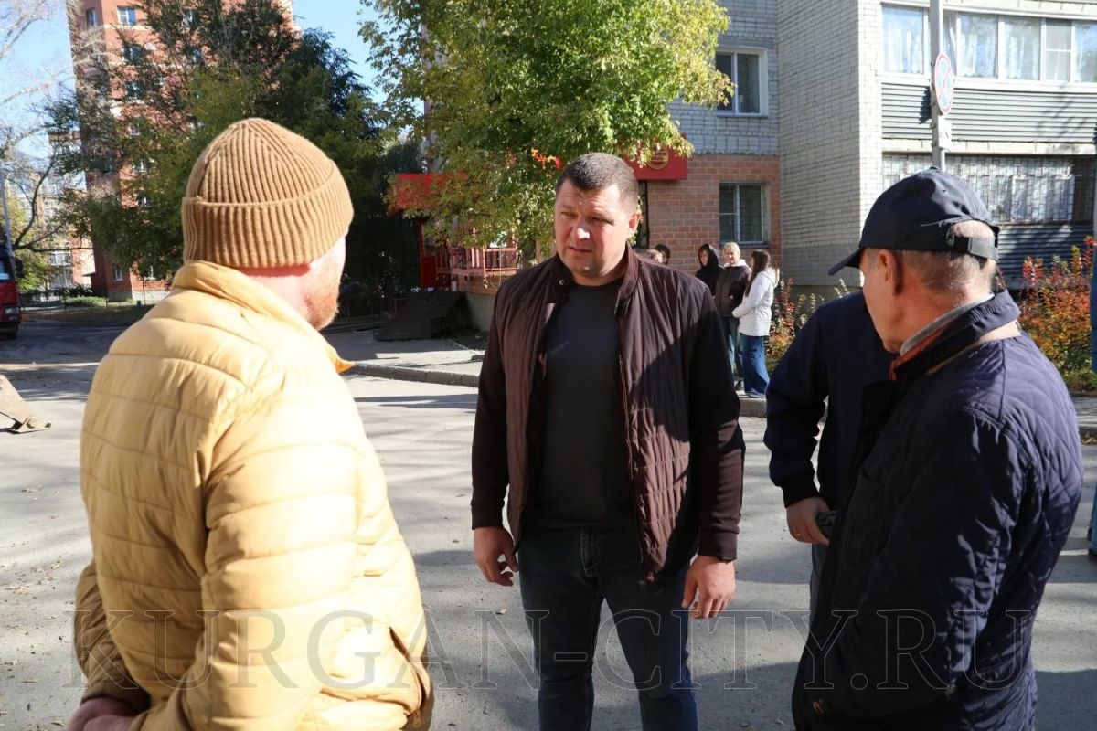 Глава города Антон Науменко сегодня, 10 октября, провел свой очередной рабочий объезд, в рамках которого проверил содержание городских пространств, работы по благоустройству и ремонты коммуникаций Глава города Антон Науменко сегодня, 10 октября, провел свой очередной рабочий объезд, в рамках которого проверил содержание городских пространств, работы по благоустройству и ремонты коммуникаций