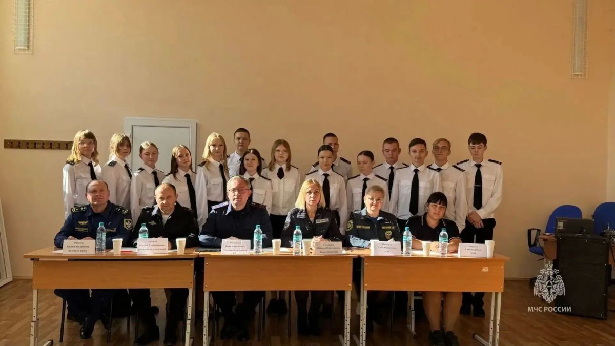 В Шадринске сотрудники МЧС России стали участниками форума «Безопасность — дело каждого» В Шадринске сотрудники МЧС России стали участниками форума «Безопасность — дело каждого»