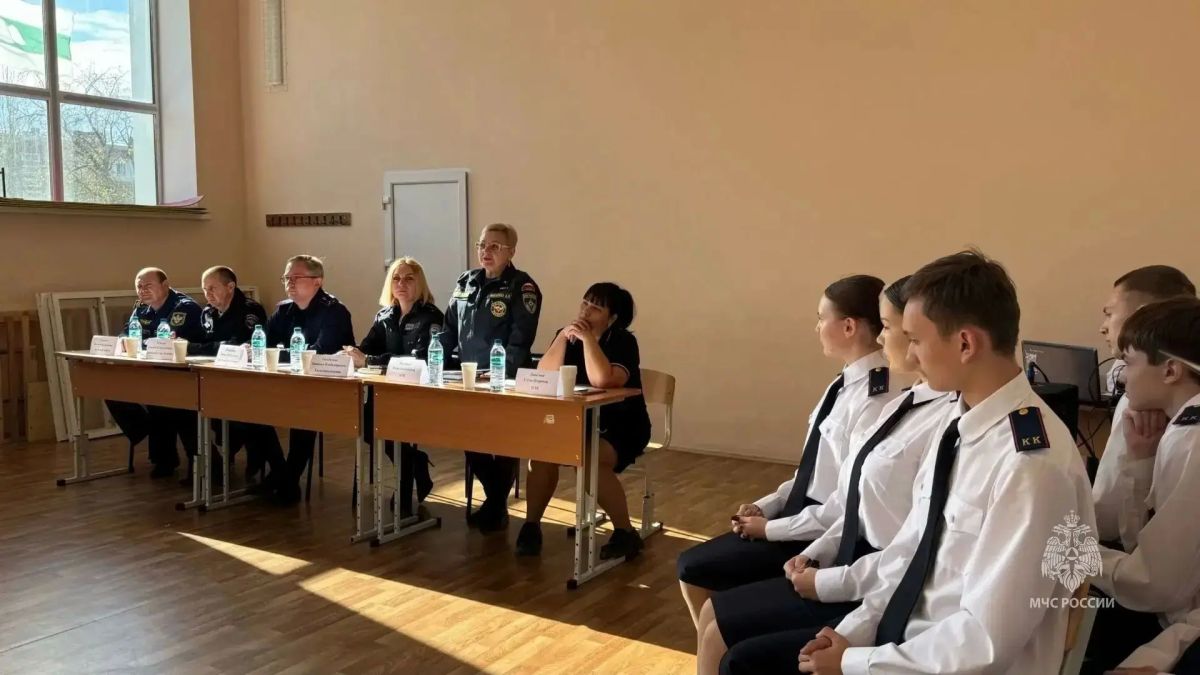В Шадринске сотрудники МЧС России стали участниками форума «Безопасность — дело каждого» В Шадринске сотрудники МЧС России стали участниками форума «Безопасность — дело каждого»
