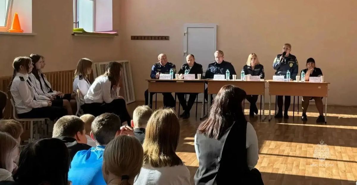 В Шадринске сотрудники МЧС России стали участниками форума «Безопасность — дело каждого» В Шадринске сотрудники МЧС России стали участниками форума «Безопасность — дело каждого»