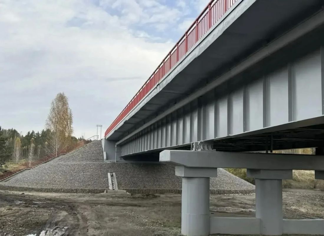 В Катайском округе завершили работы на еще одном из пяти мостов, которые ремонтируют в этом году по поручению губернатора Вадима Шумкова в регионе В Катайском округе завершили работы на еще одном из пяти мостов, которые ремонтируют в этом году по поручению губернатора Вадима Шумкова в регионе
