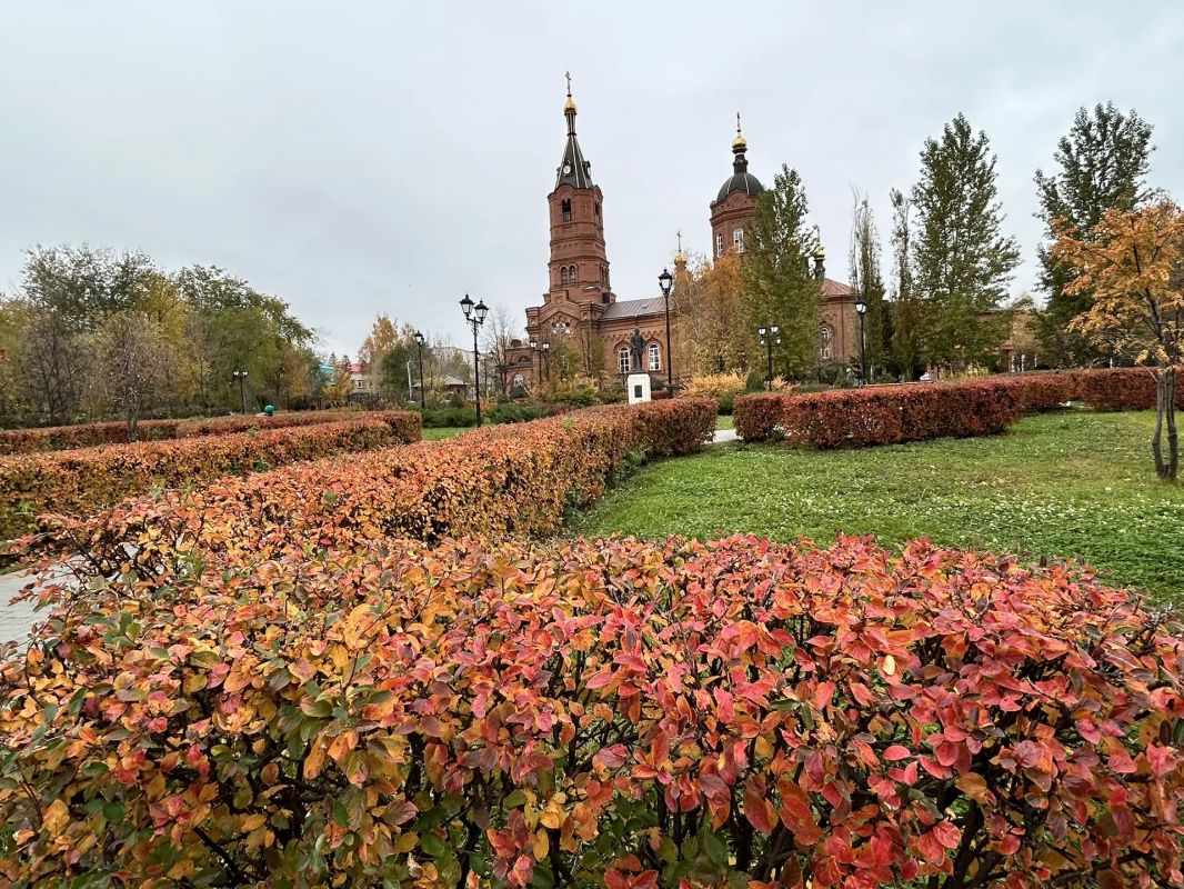 Яркий осенний Городской сад Яркий осенний Городской сад