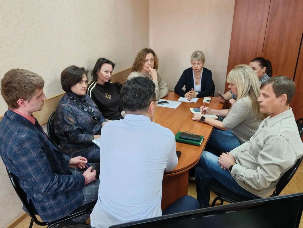 В Департаменте образования и науки Курганской области прошло первое заседание обновленного состава Общественного совета, на котором были решены ключевые организационные вопросы и намечены векторы дальнейшей работы В Департаменте образования и науки Курганской области прошло первое заседание обновленного состава Общественного совета, на котором были решены ключевые организационные вопросы и намечены векторы дальнейшей работы