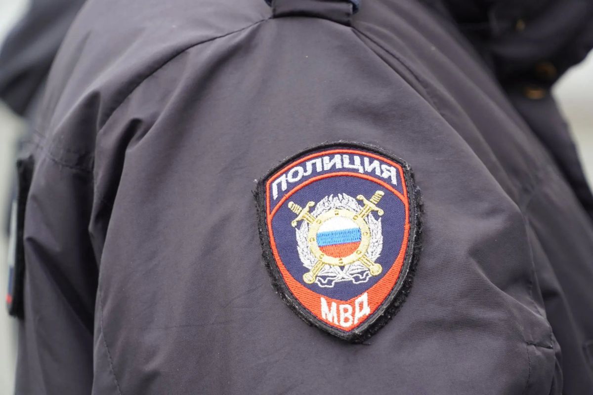 В Кургане наркополицейские и госавтоинспекторы задержали гражданина, у которого изъяты растительные наркотики